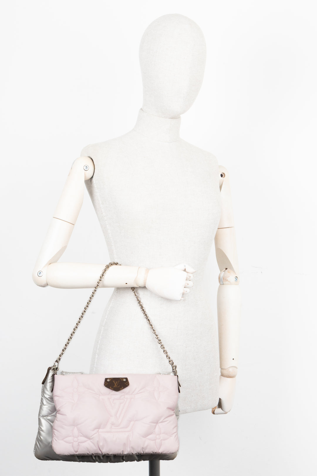LOUIS VUITTON Maxi Multi Pochette Bag Nylon Rose Silver