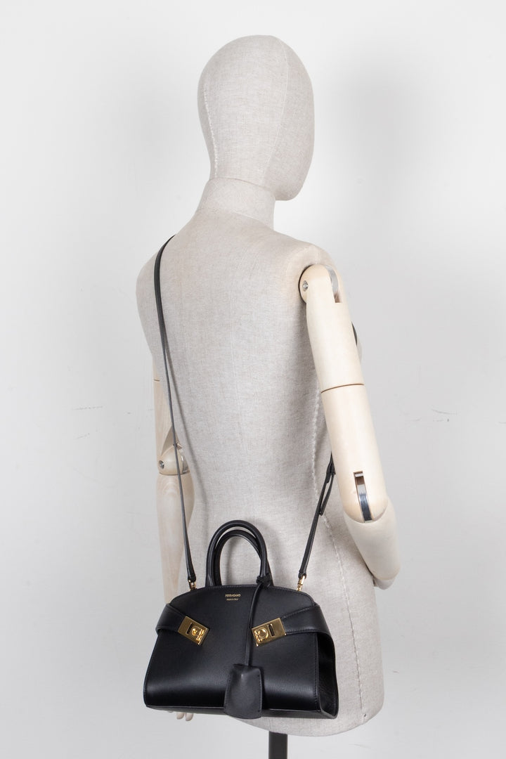SALVATORE FERRAGAMO Hug XS Bag Black