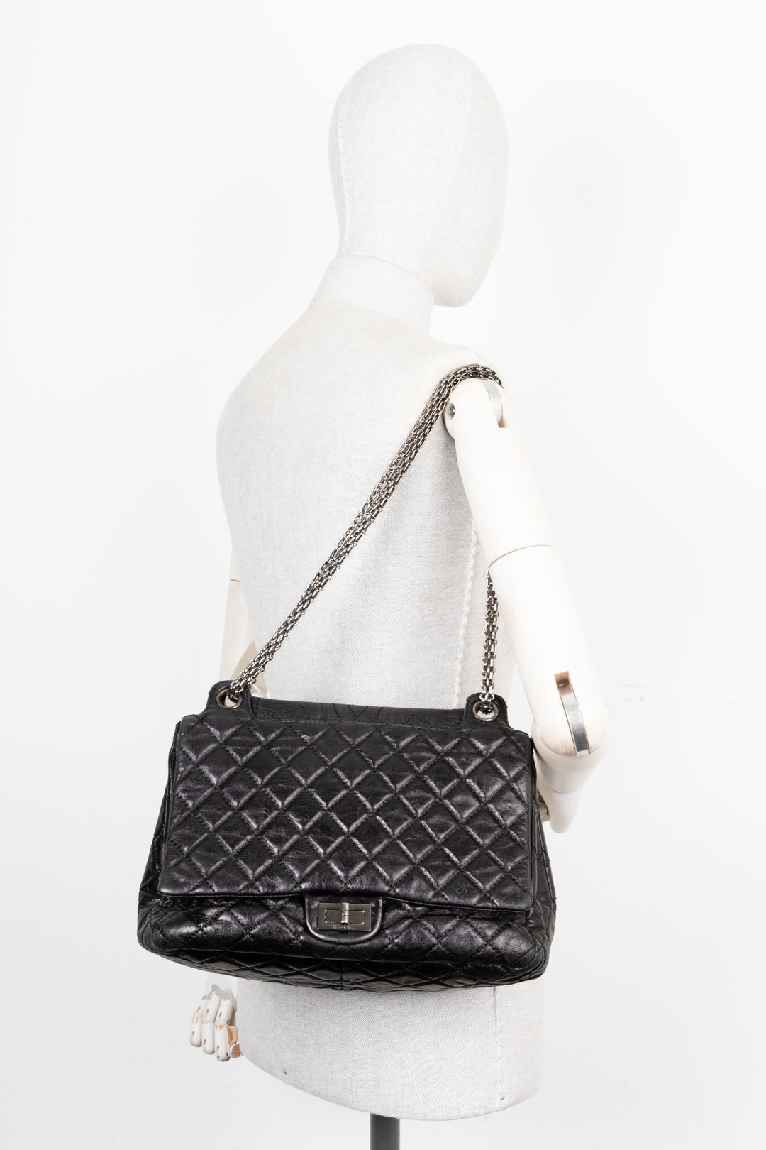 CHANEL Reissue 2.55 Bag Leather Black