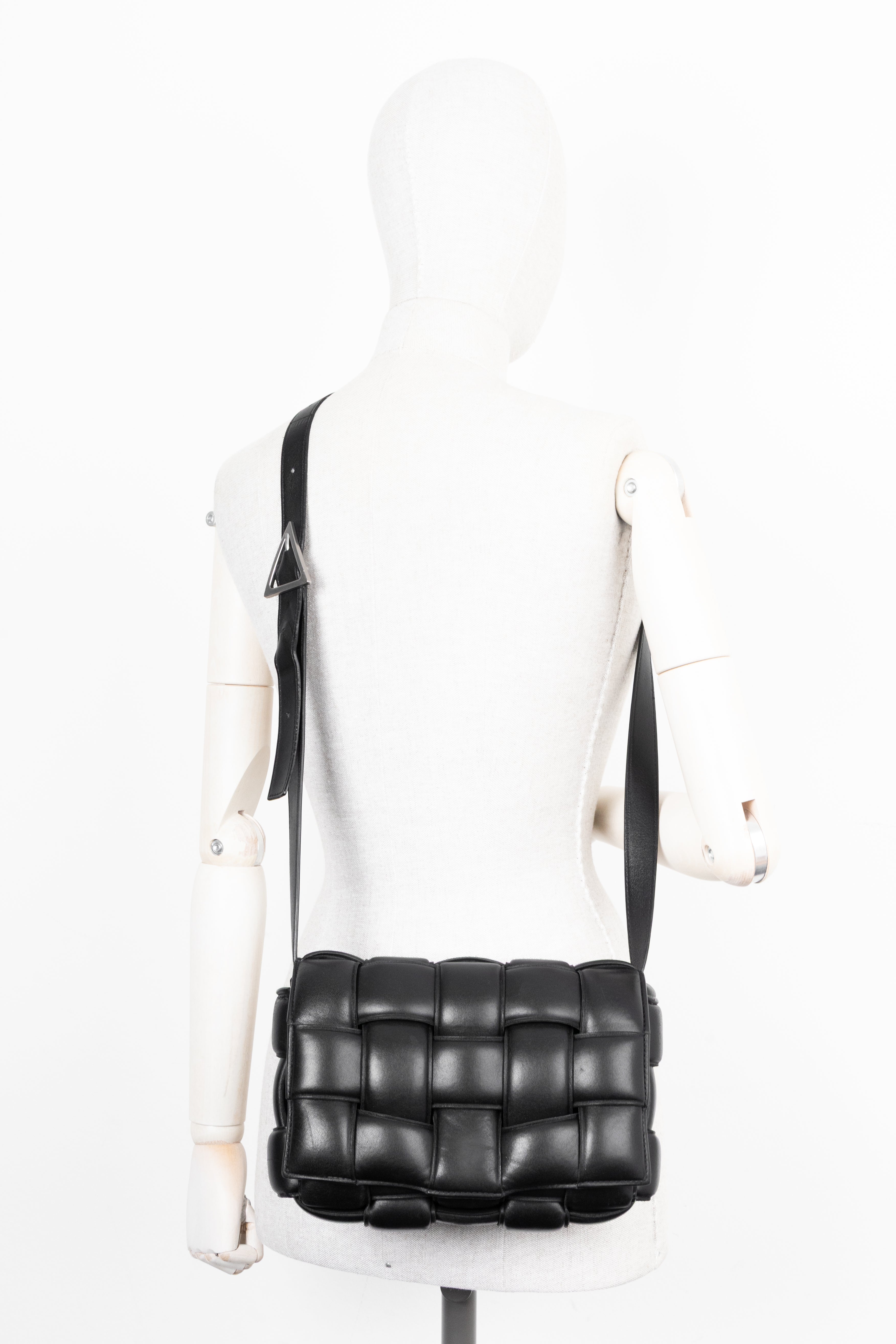 ショルダーバッグ BOTTEGA VENETA Padded Cassette BagBlack BOTTEGA VENETA Padded Cassette - Black Lambskin B