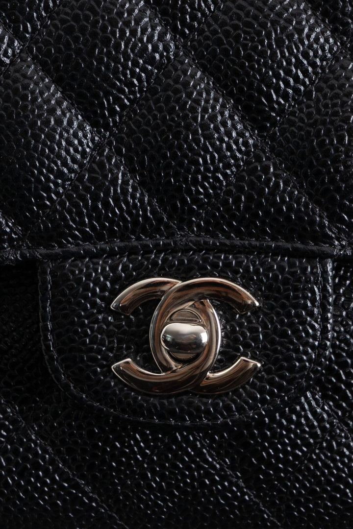 CHANEL Double Flap Medium Caviar Noir