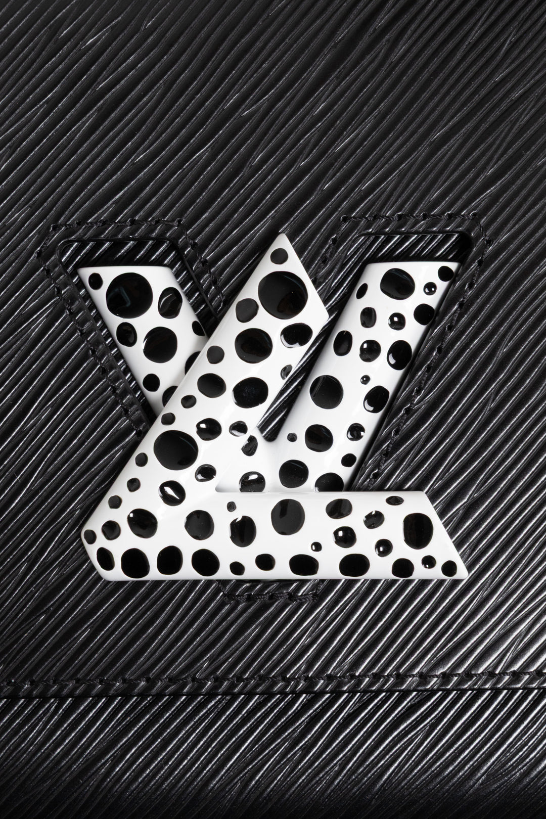 LOUIS VUITTON X Yayoi Kusama Twist MM Epi Black