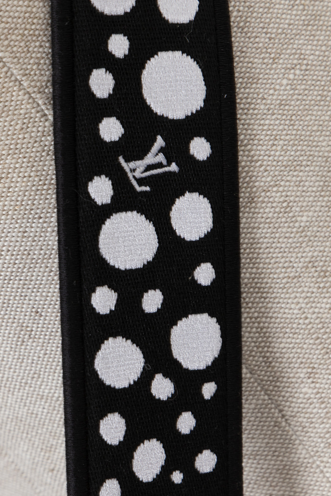 LOUIS VUITTON X Yayoi Kusama Twist MM Epi Black