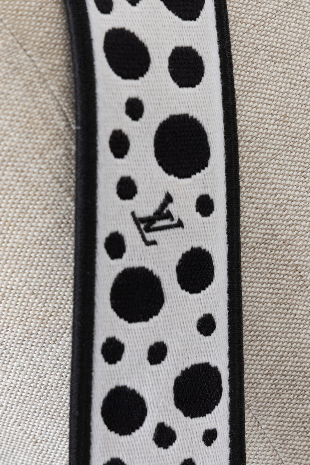 LOUIS VUITTON X Yayoi Kusama Twist MM Epi Black