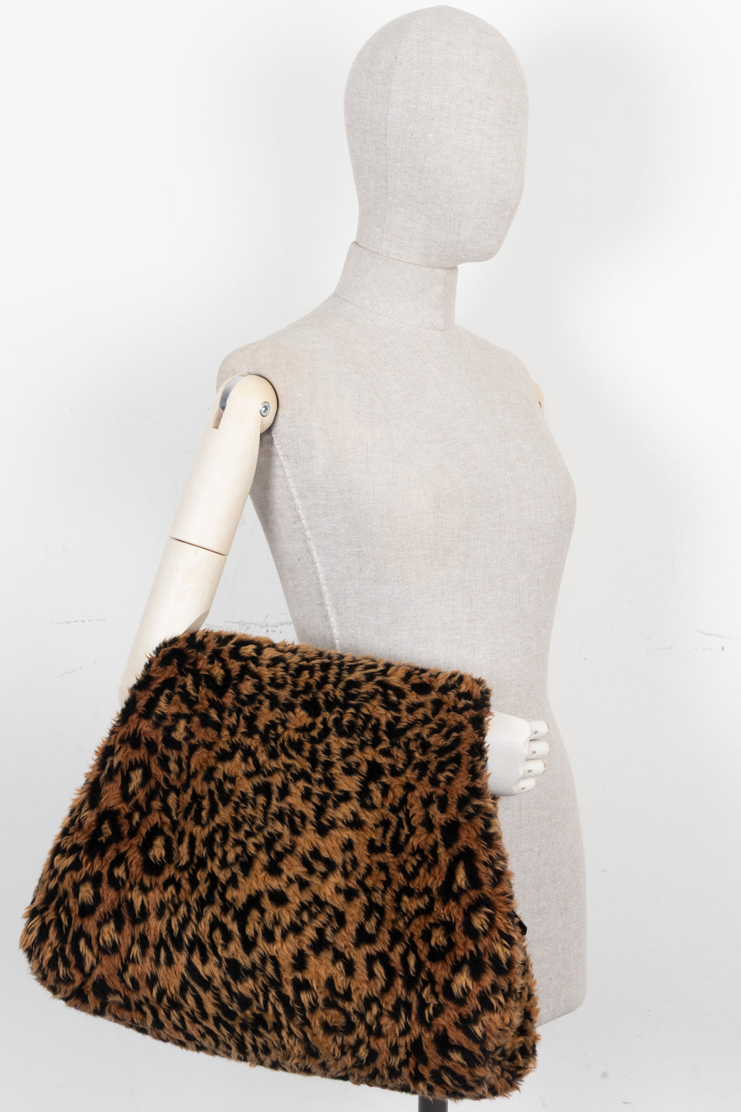 BALENCIAGA Sac manchon rembourré Marron