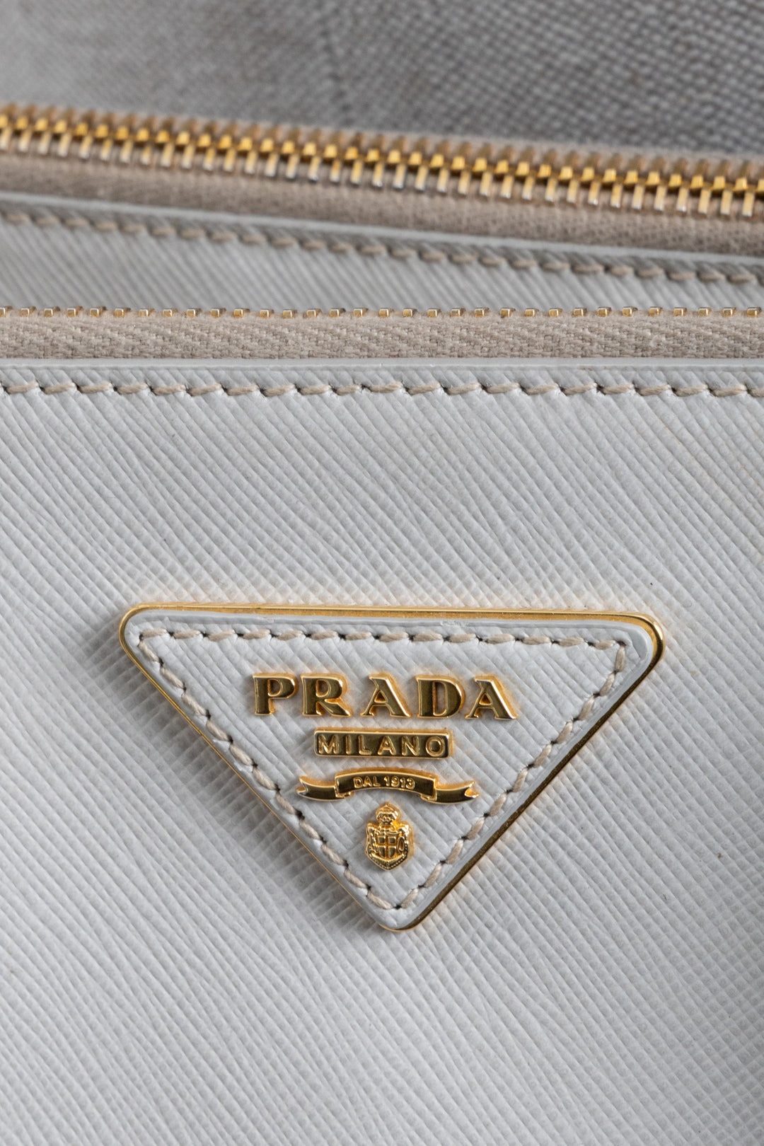 PRADA Galleria Bag Medium Saffiano Gray