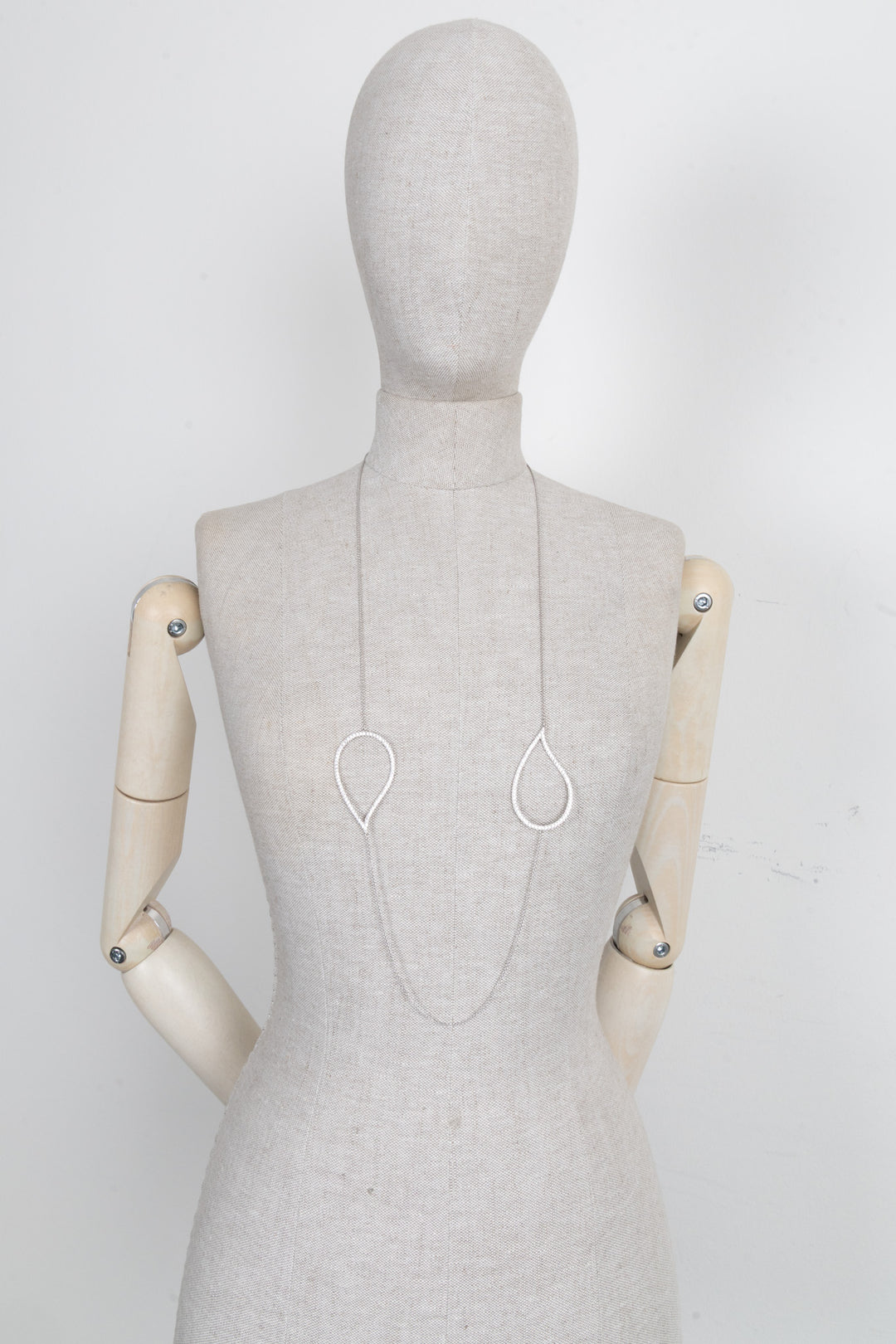 BUCHERER Fine Jewellery Lacrima Lacrima Drop Necklace Whitegold Diamonds