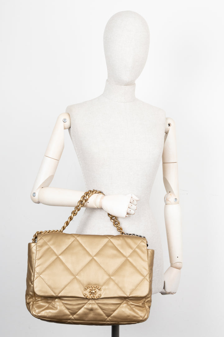 CHANEL 19 Bag Maxi Gold