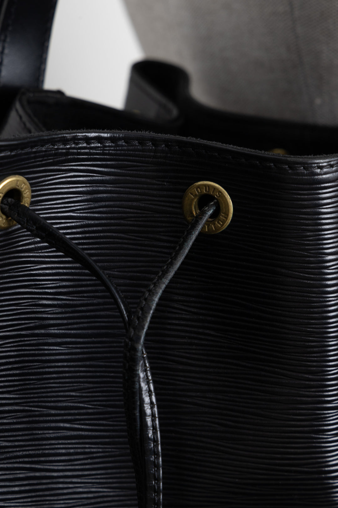 LOUIS VUITTON Petit Sac Noe Epi Black