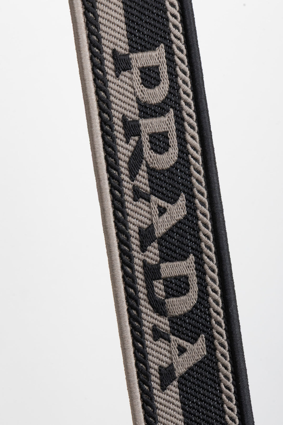 Sac bandoulière PRADA gris