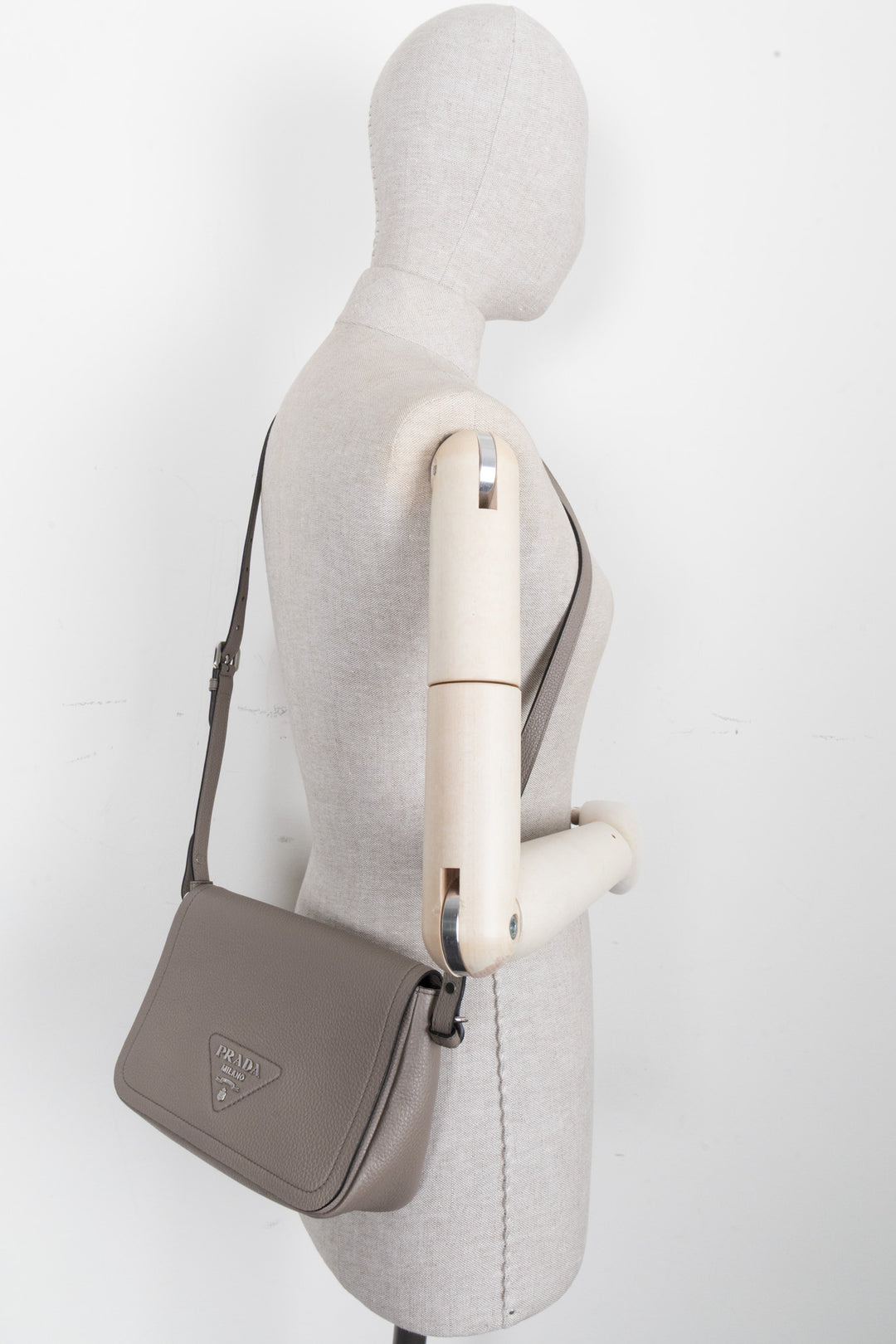 Sac bandoulière PRADA gris