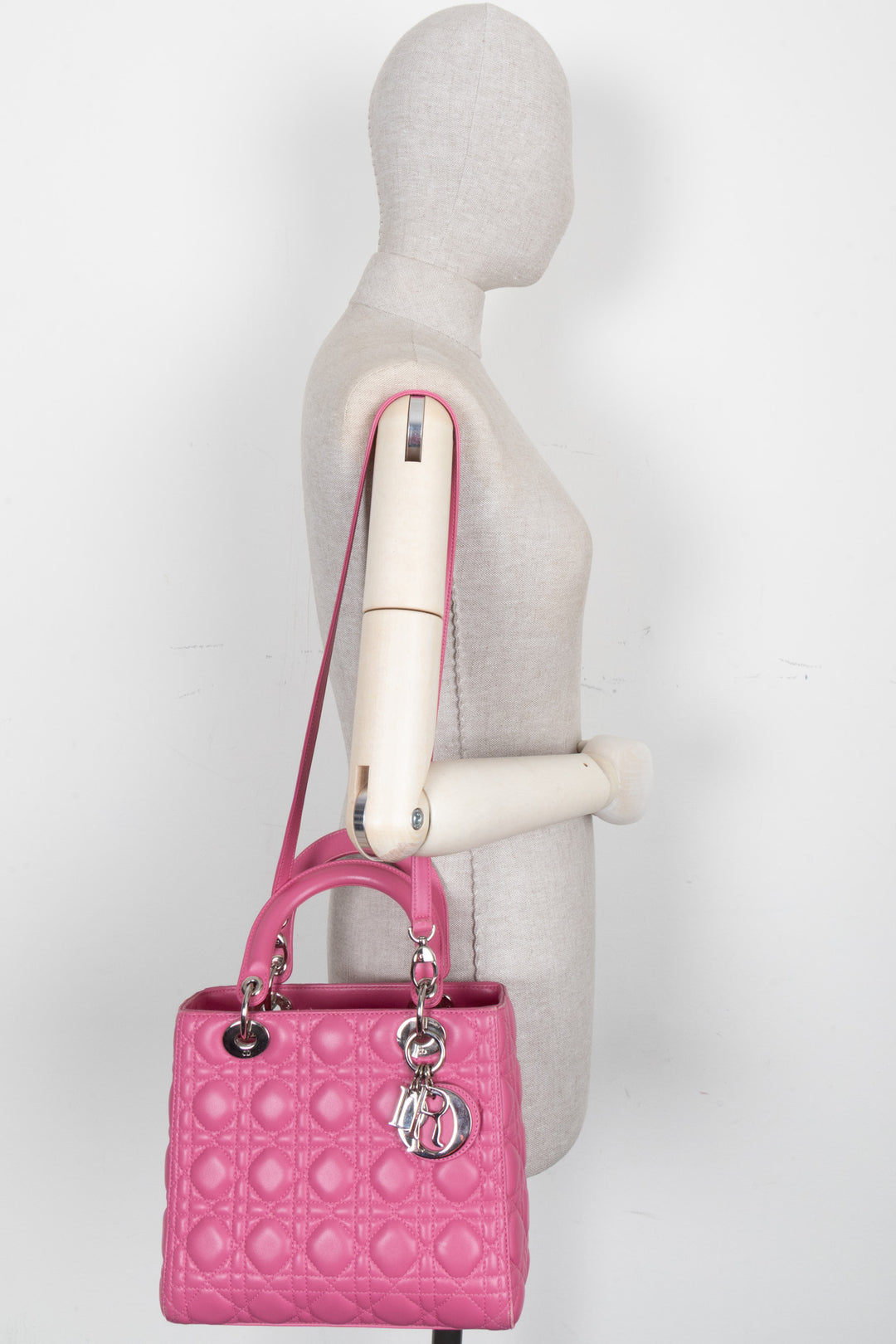 CHRISTIAN DIOR Medium Lady Dior Pink