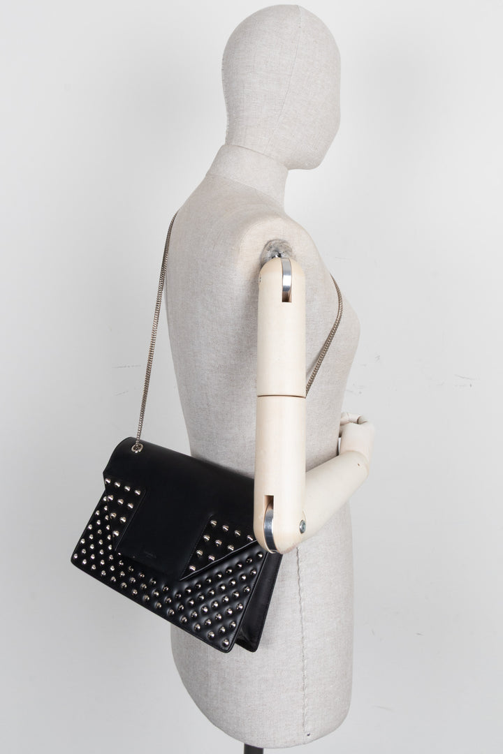 Sac bandoulière Saint Laurent Betty à clous noir