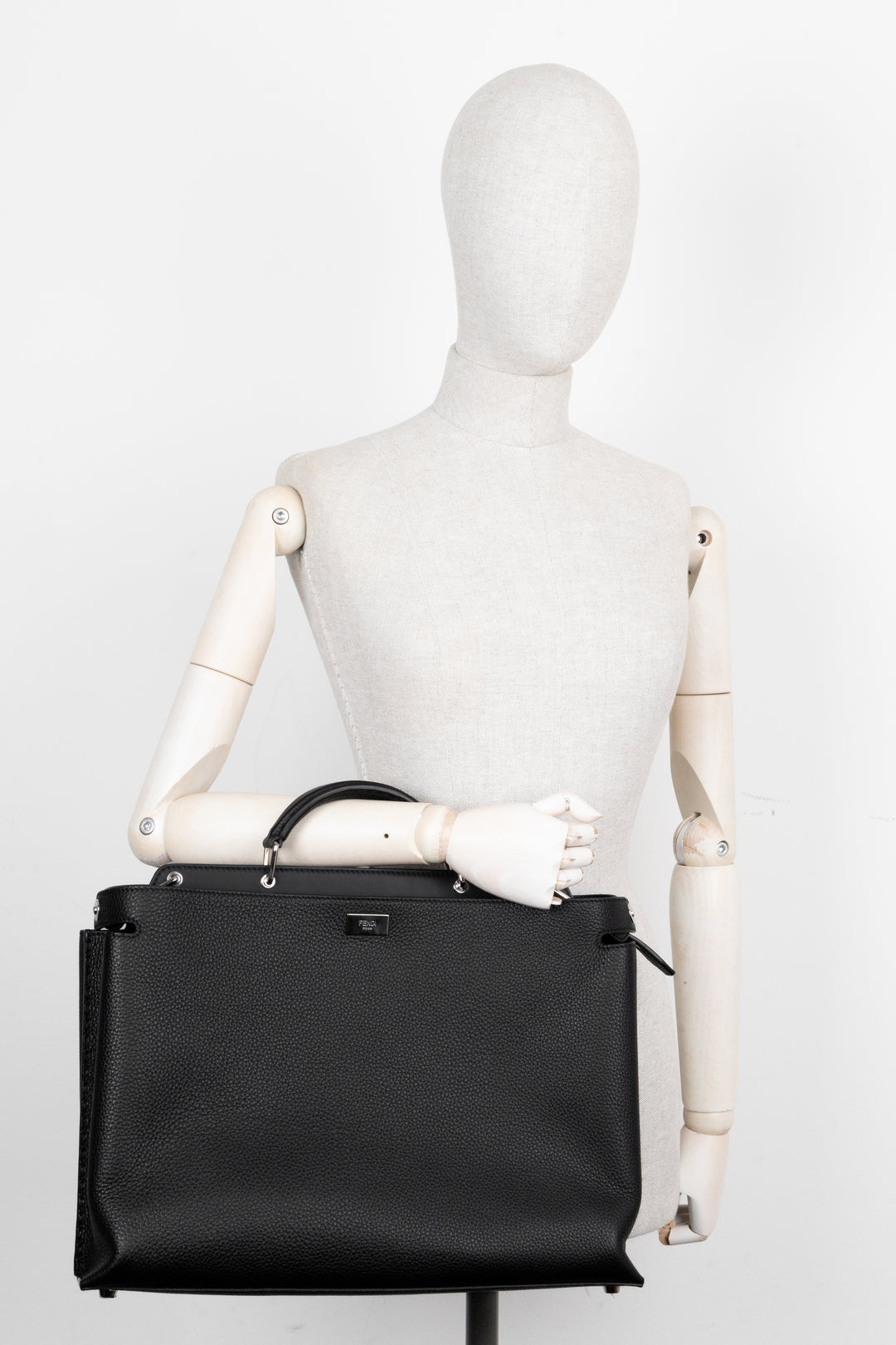 FENDI Peekaboo Iconic Essential Noir