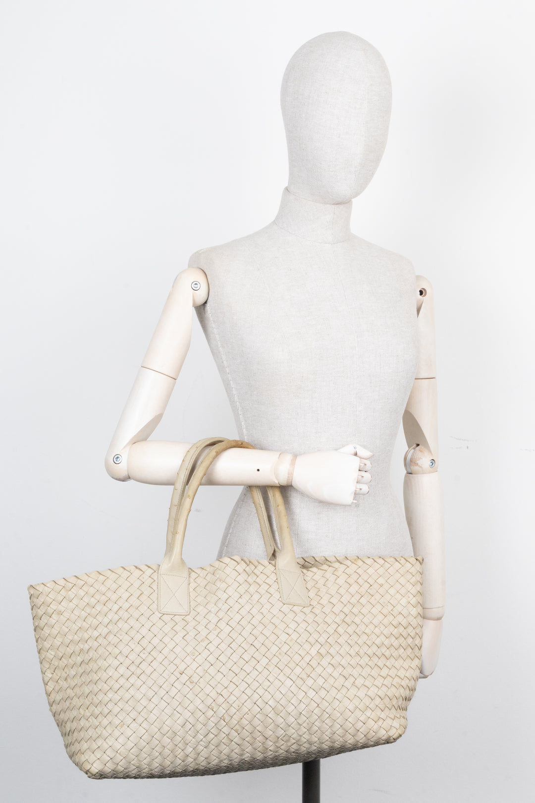 BOTTEGA VENETA Medium Ostrich Cabat Bag Beige