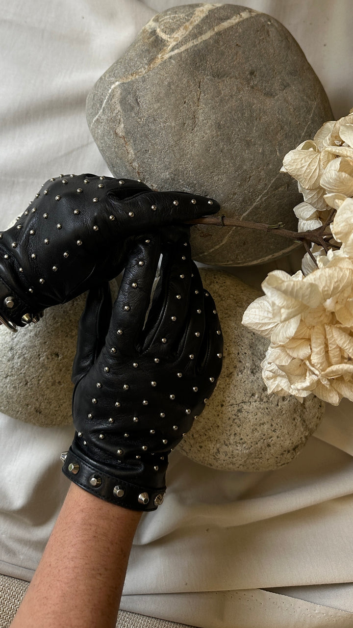 PRADA Gloves Studs Black