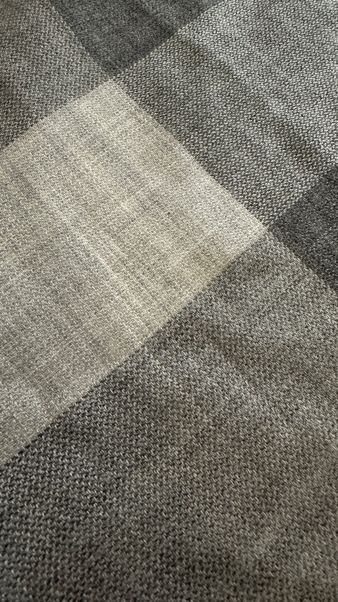 BURBERRY Stola Cashmere Nova Check Grey