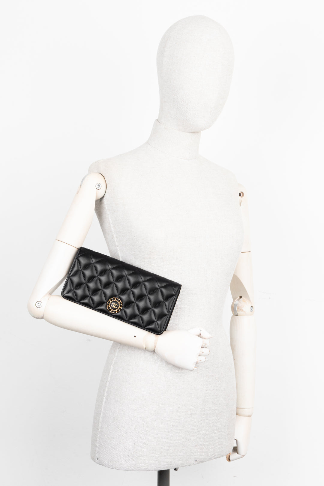 CHANEL Quilted CC Clutch Black