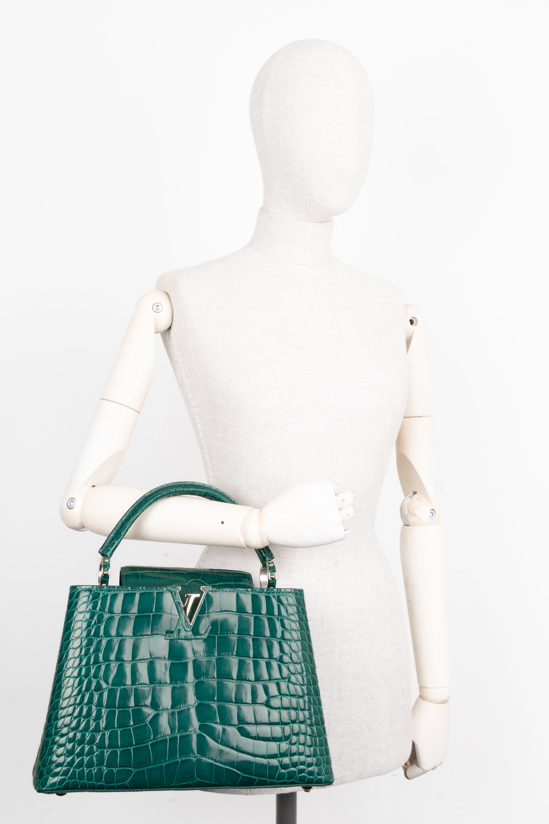 LOUIS VUITTON Capucines PM Alligator Cactus