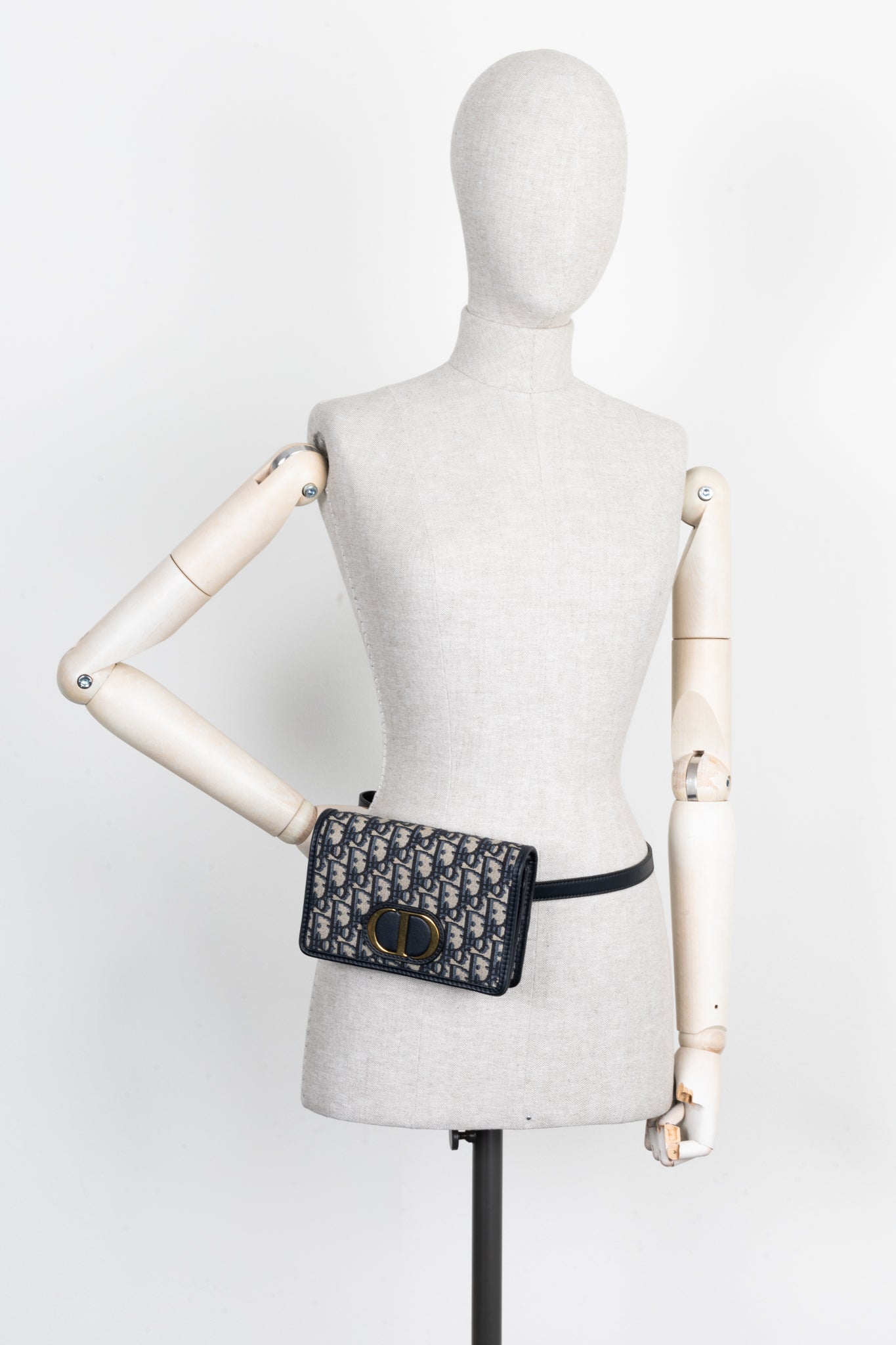 CHRISTIAN DIOR 2 In 1 30 Montaigne Pouch Oblique Jacquard – REAWAKE