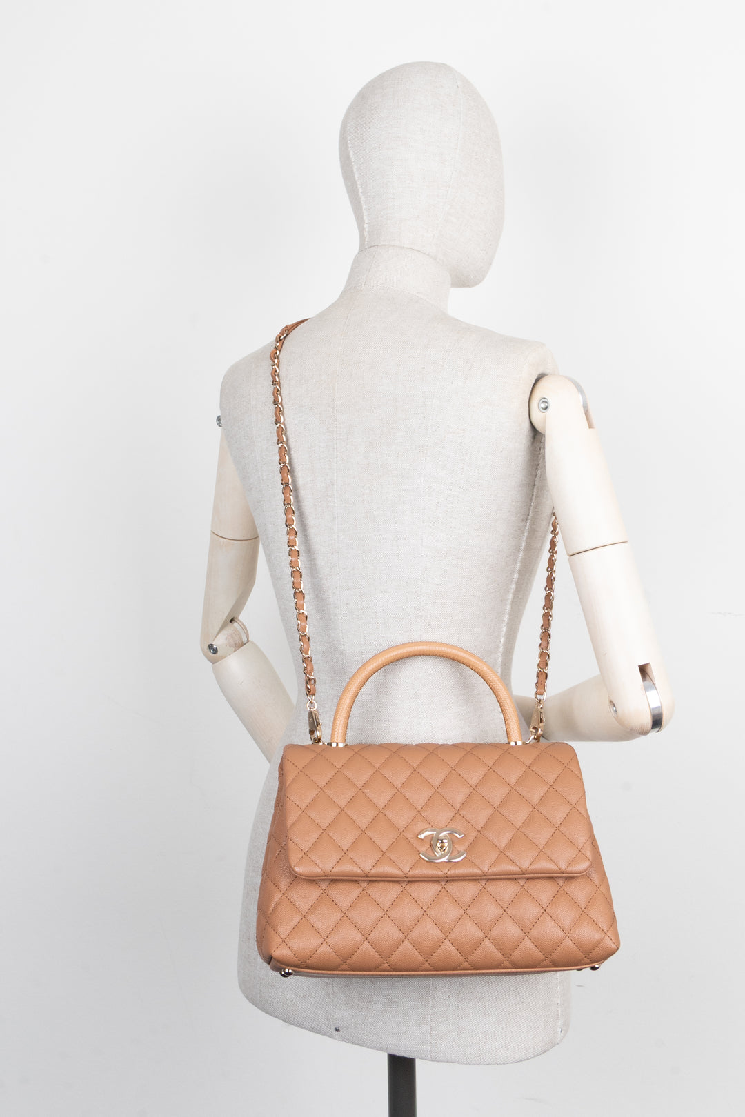 CHANEL Coco Handle Bag Caviar Lizard Beige