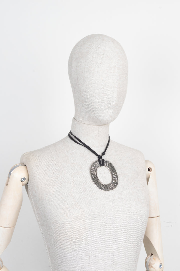 HERMÈS Collier Pendentif Isthme Touareg