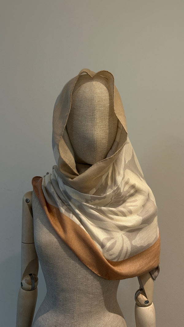 Écharpe longue fleurie LORO PIANA Cachemire Ivoire Rose Bleu