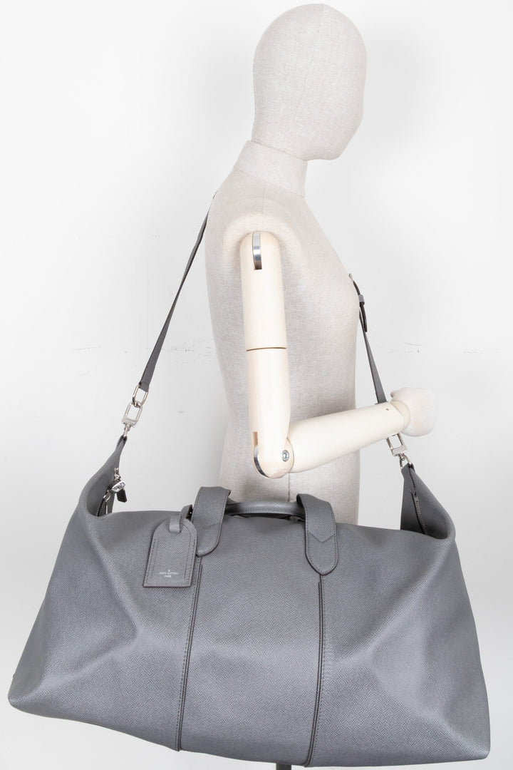 LOUIS VUITTON Sac de voyage Astralis 55 Taïga Glacier