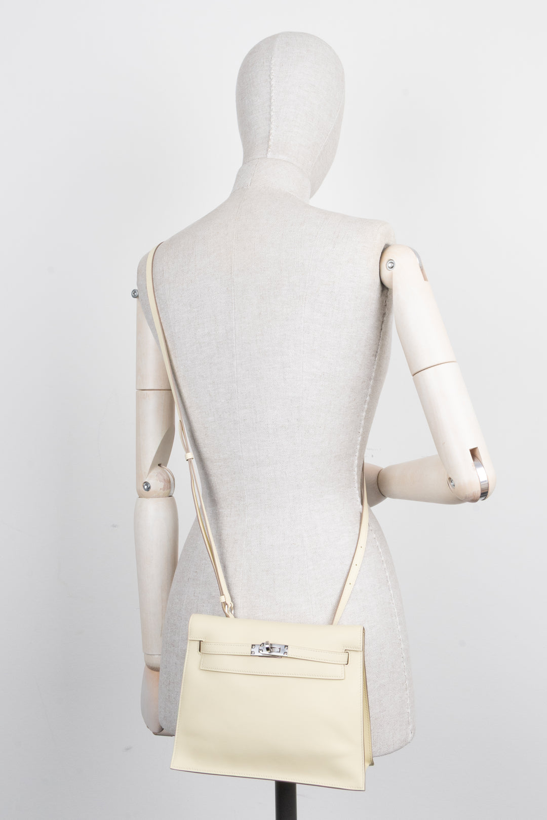 HERMÈS Kelly Danse II Swift Jaune Milton