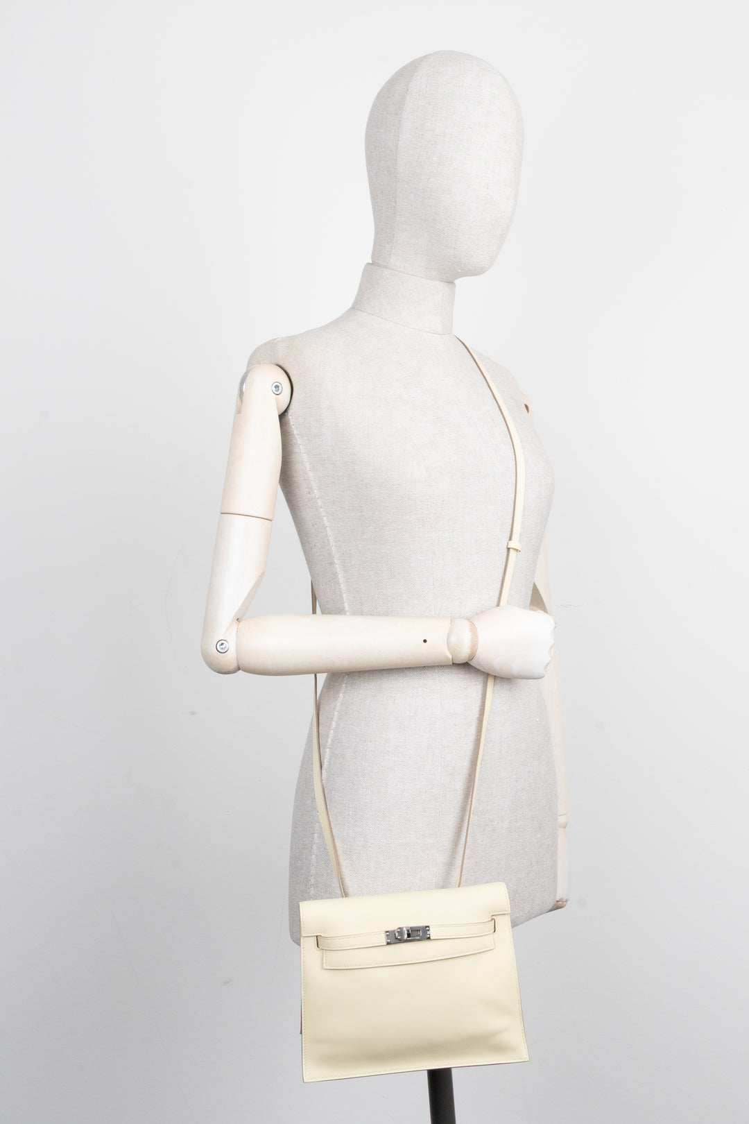 HERMÈS Kelly Danse II Swift Jaune Milton