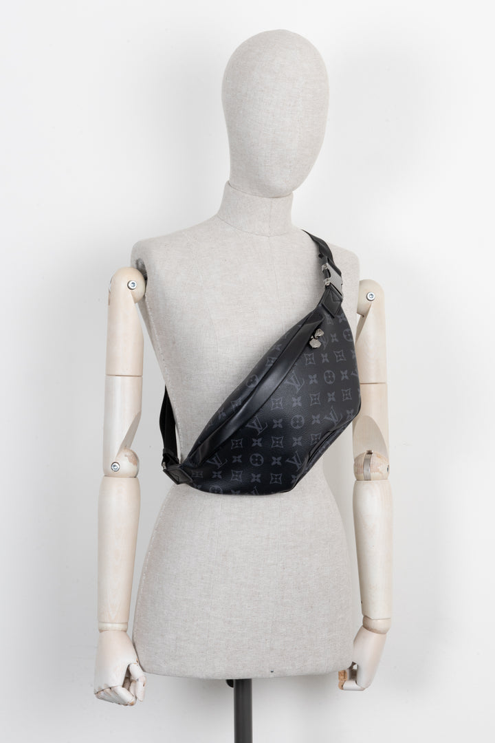 LOUIS VUITTON Sac banane Discovery PM MNG Noir
