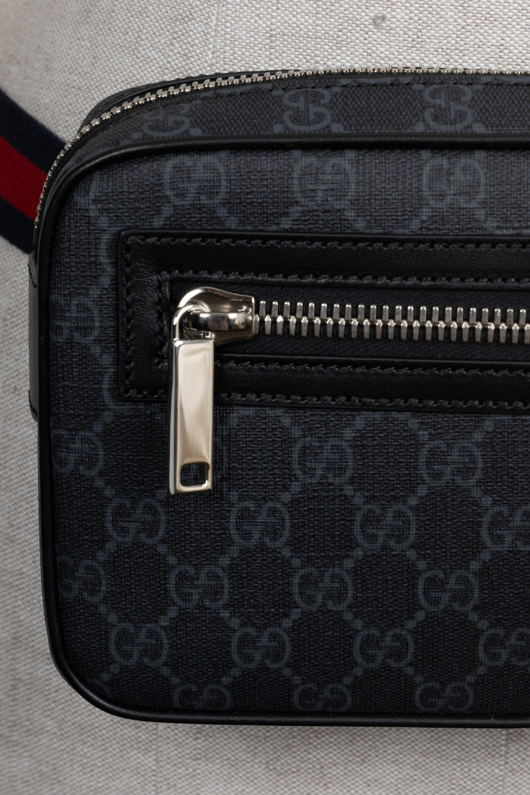 Sac banane GUCCI GG petit modèle noir