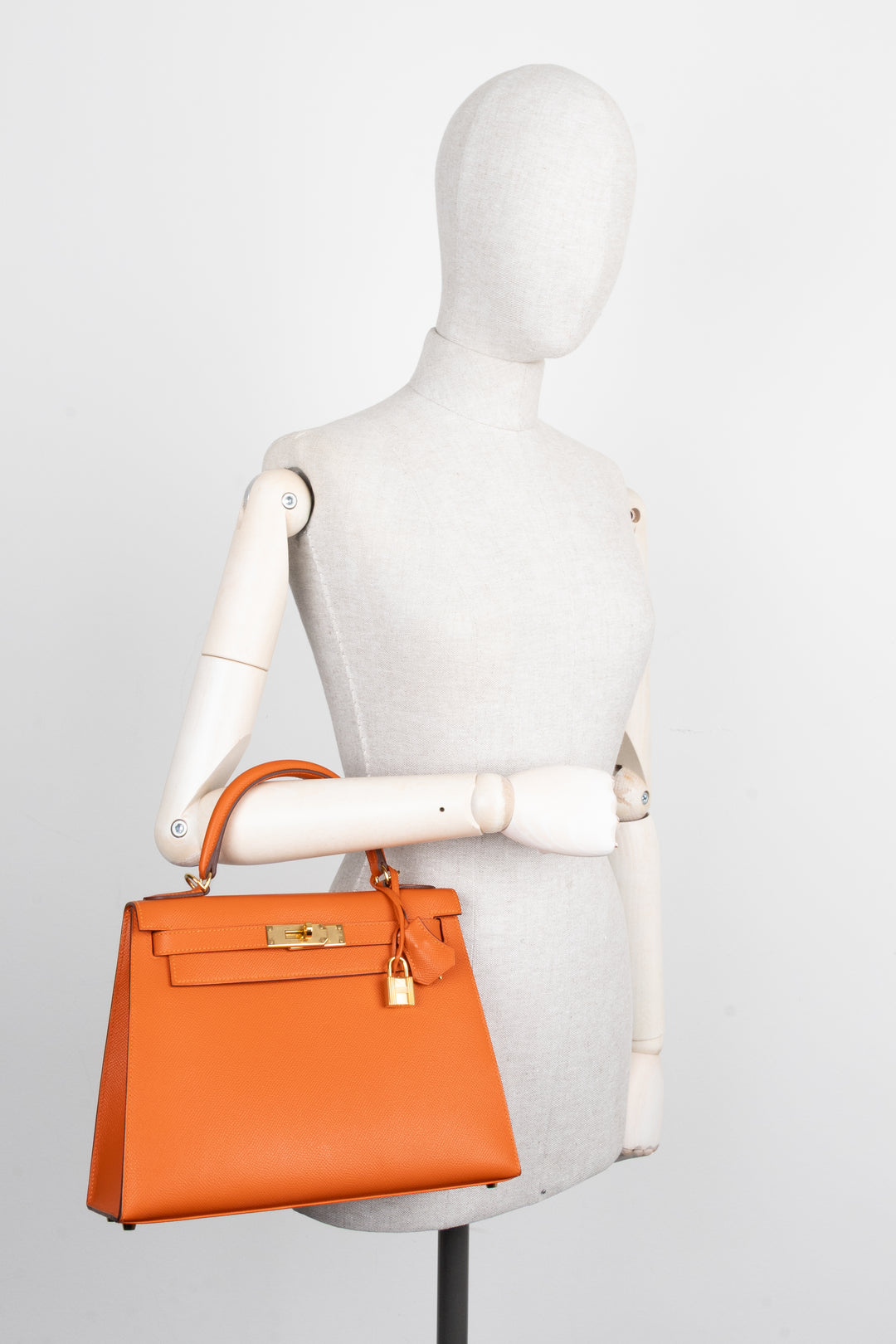 HERMÈS Kelly 28 Sellier Epsom Fire