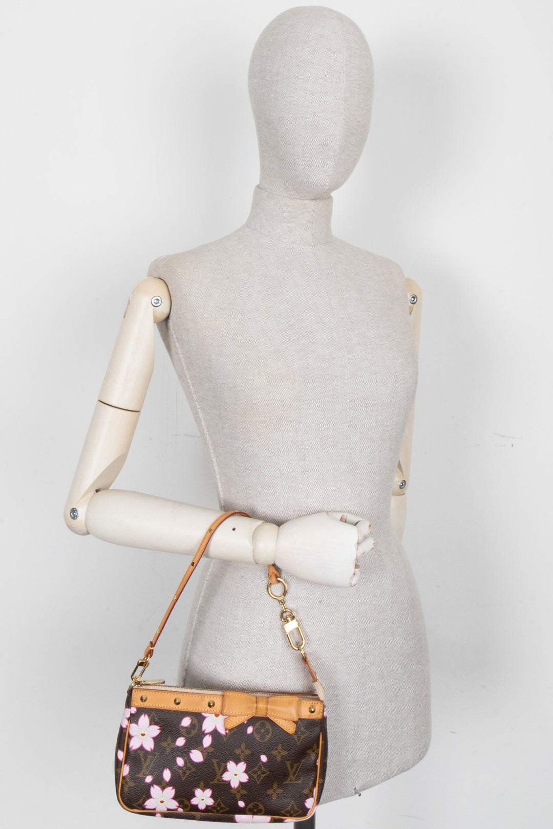 LOUIS VUITTON Pochette Murakami Fleur de Cerisier
