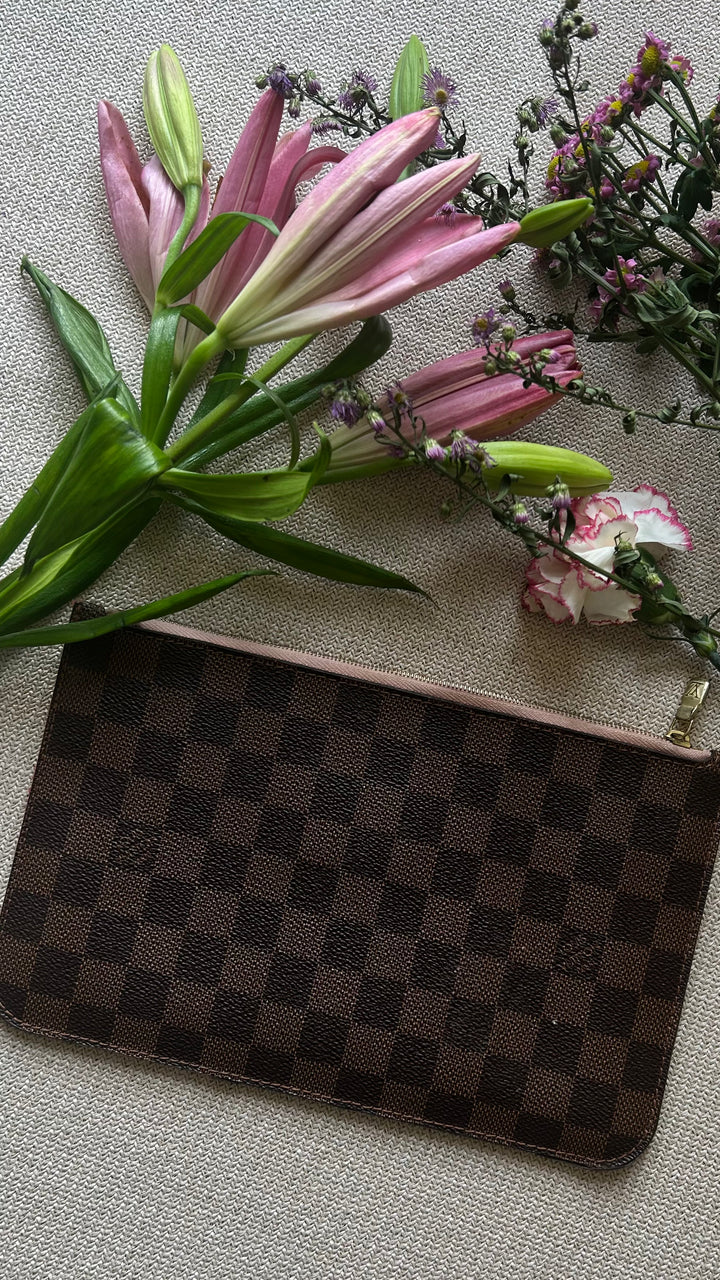 LOUIS VUITTON Neverfull Pochette Damier Ebene