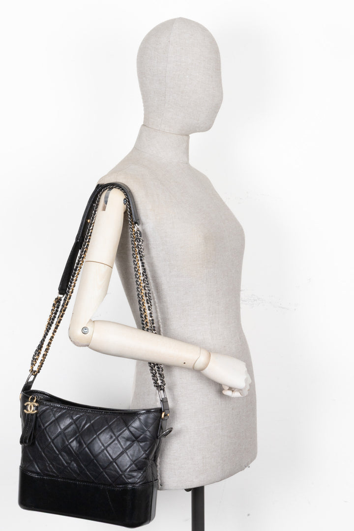 Sac CHANEL Gabrielle moyen modèle cuir noir