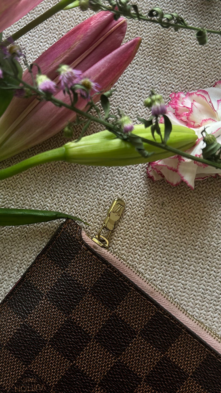 LOUIS VUITTON Neverfull Pochette Damier Ebene