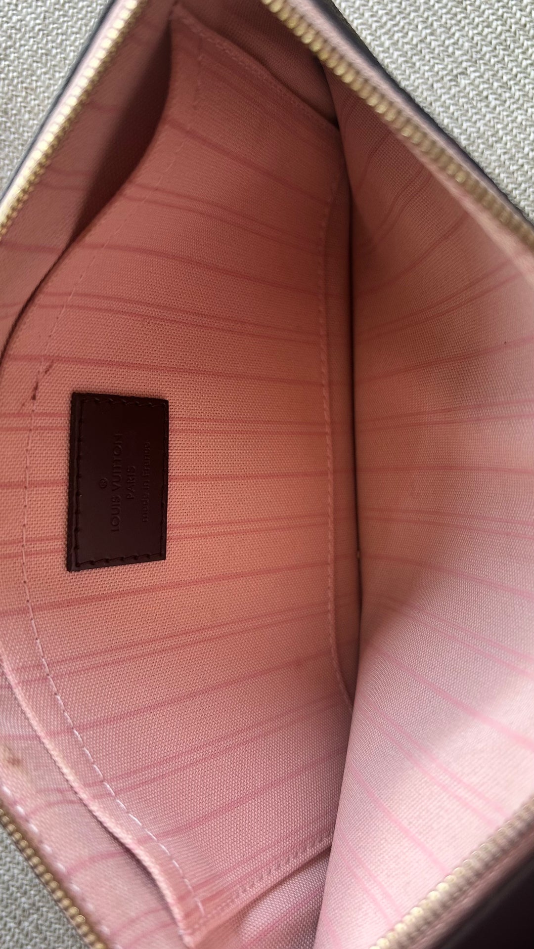 LOUIS VUITTON Neverfull Pochette Damier Ebene