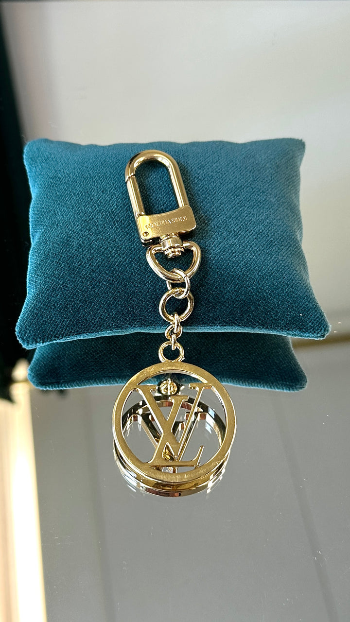 LOUIS VUITTON LV Bag Charm Gold