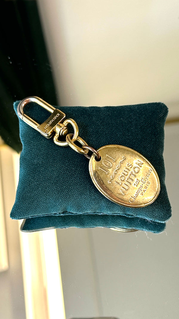 LOUIS VUITTON 101 Bag Charm Gold