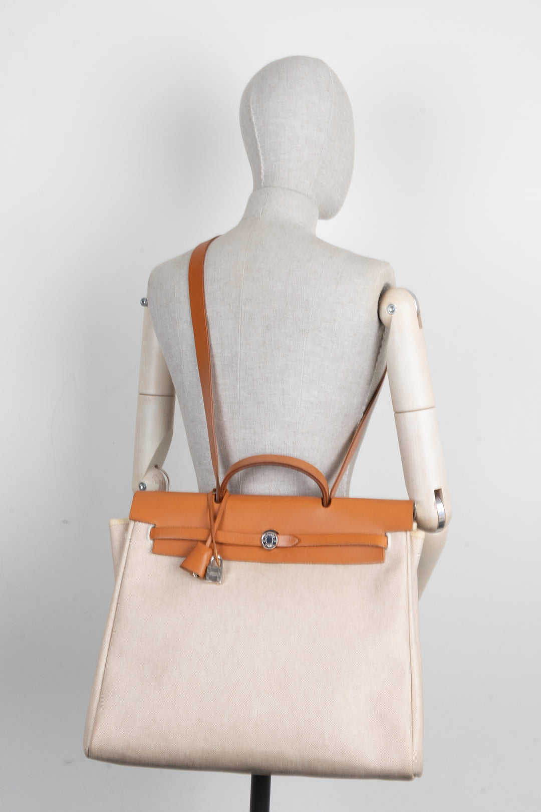 HERMÈS Vintage Herbag 39 Toile H Vache Hunter
