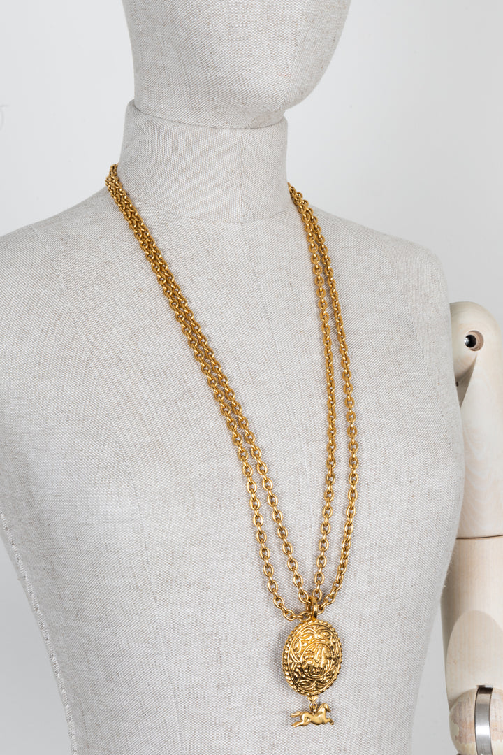 CHANEL Vintage CC Horse Medallion Necklace Gold