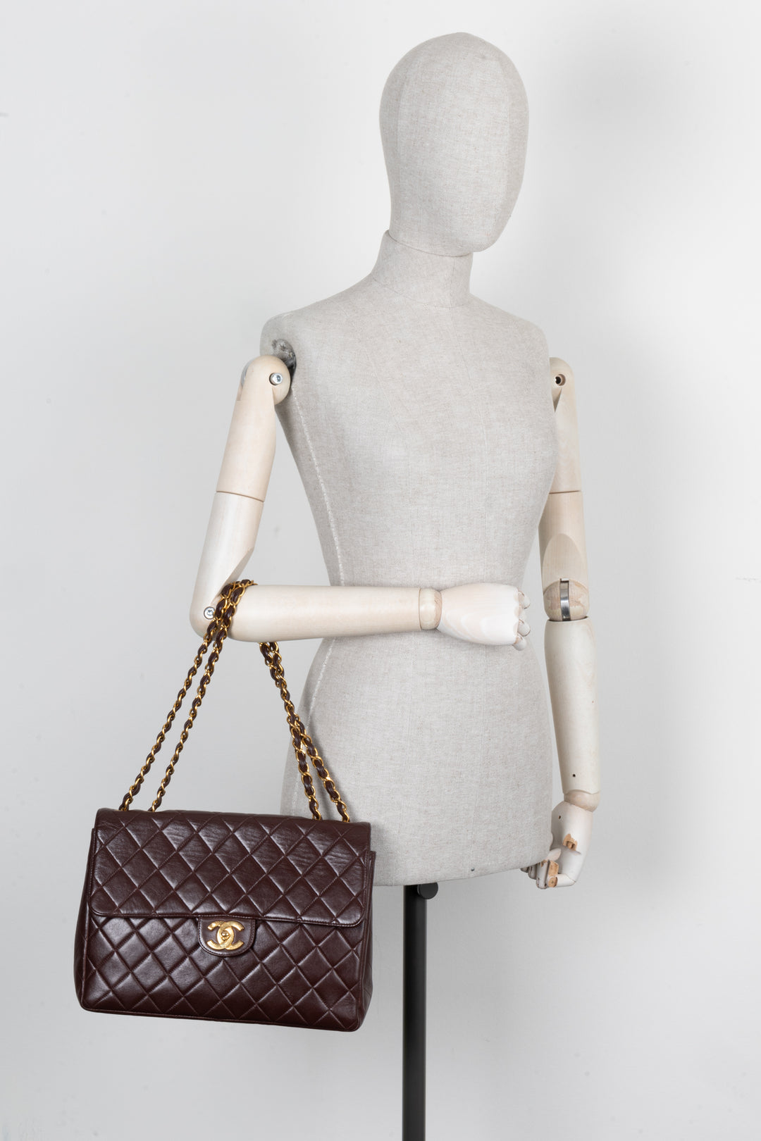 CHANEL Vintage Jumbo Single Flap Bag Burgundy