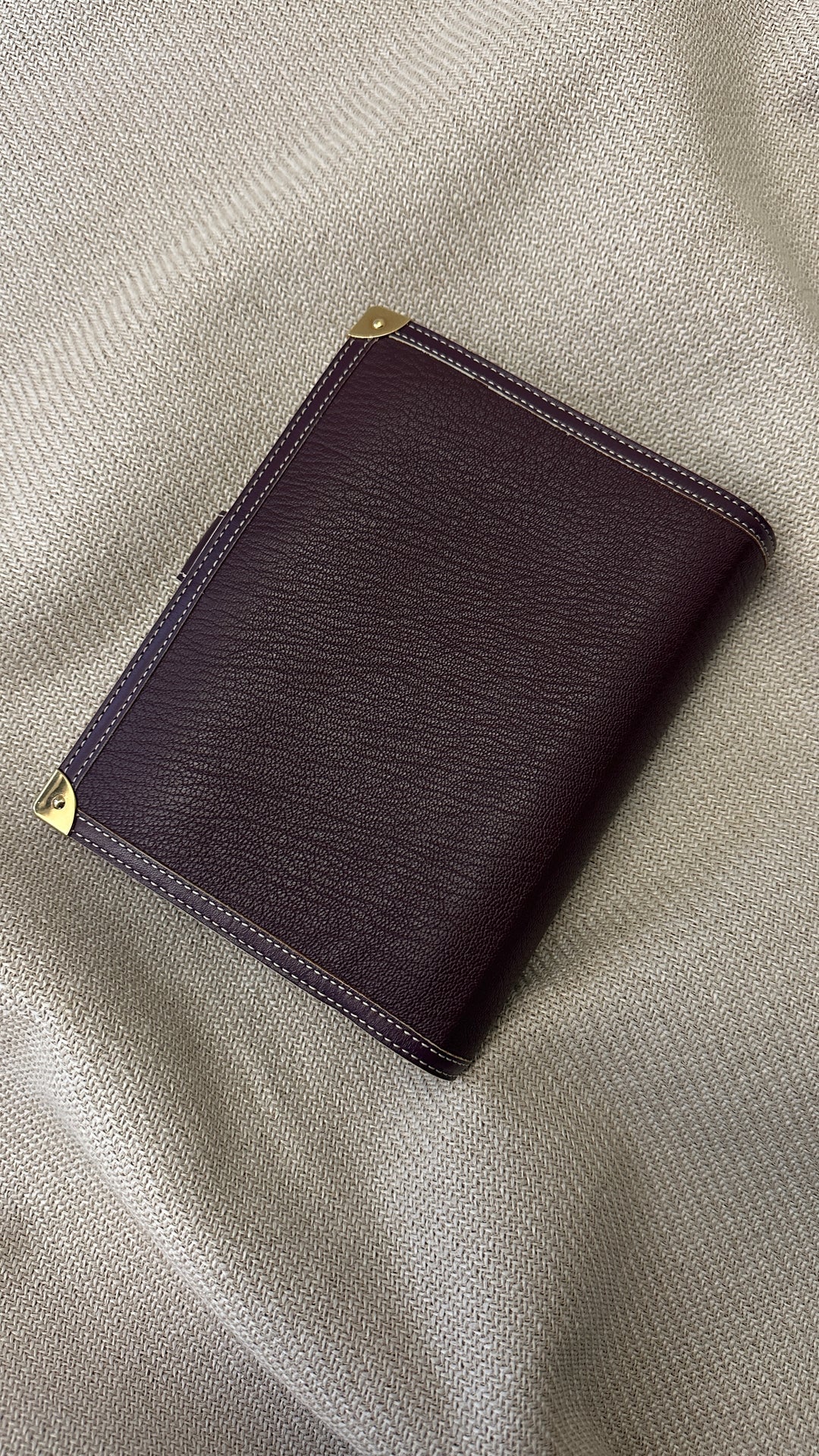 LOUIS VUITTON Agenda Suhali Leather Purple