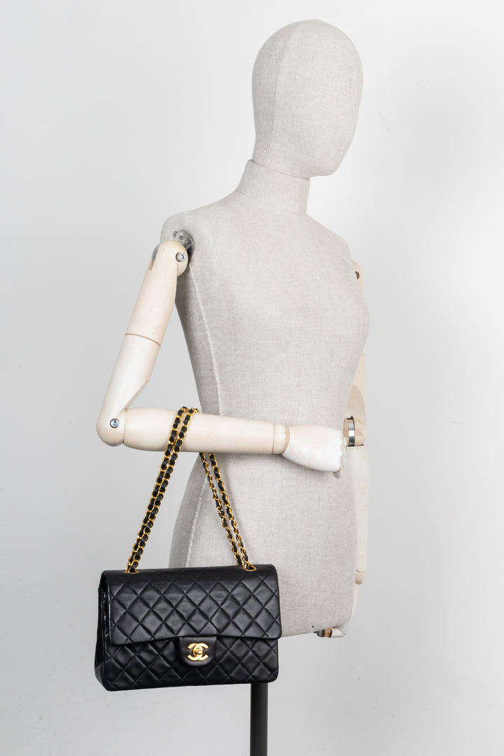 CHANEL Vintage Double Flap Bag Medium Black