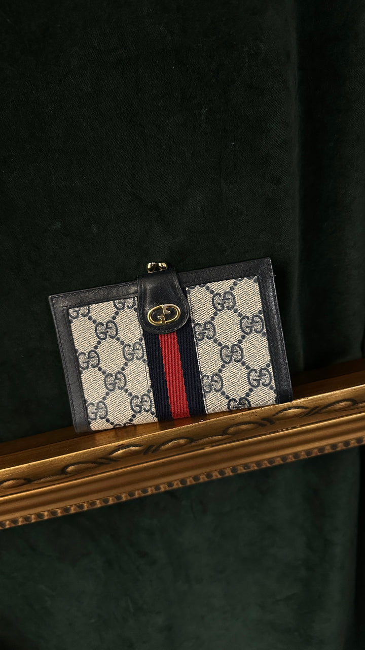 GUCCI GG Supreme Wallet Blue