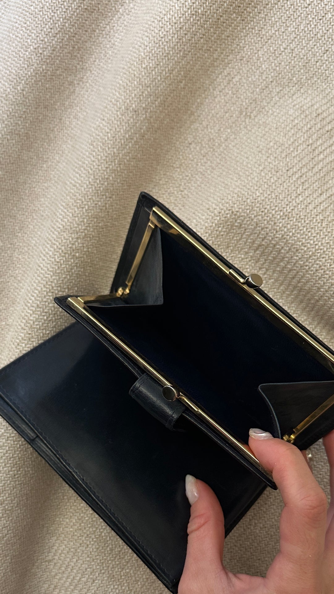 GUCCI GG Supreme Wallet Blue