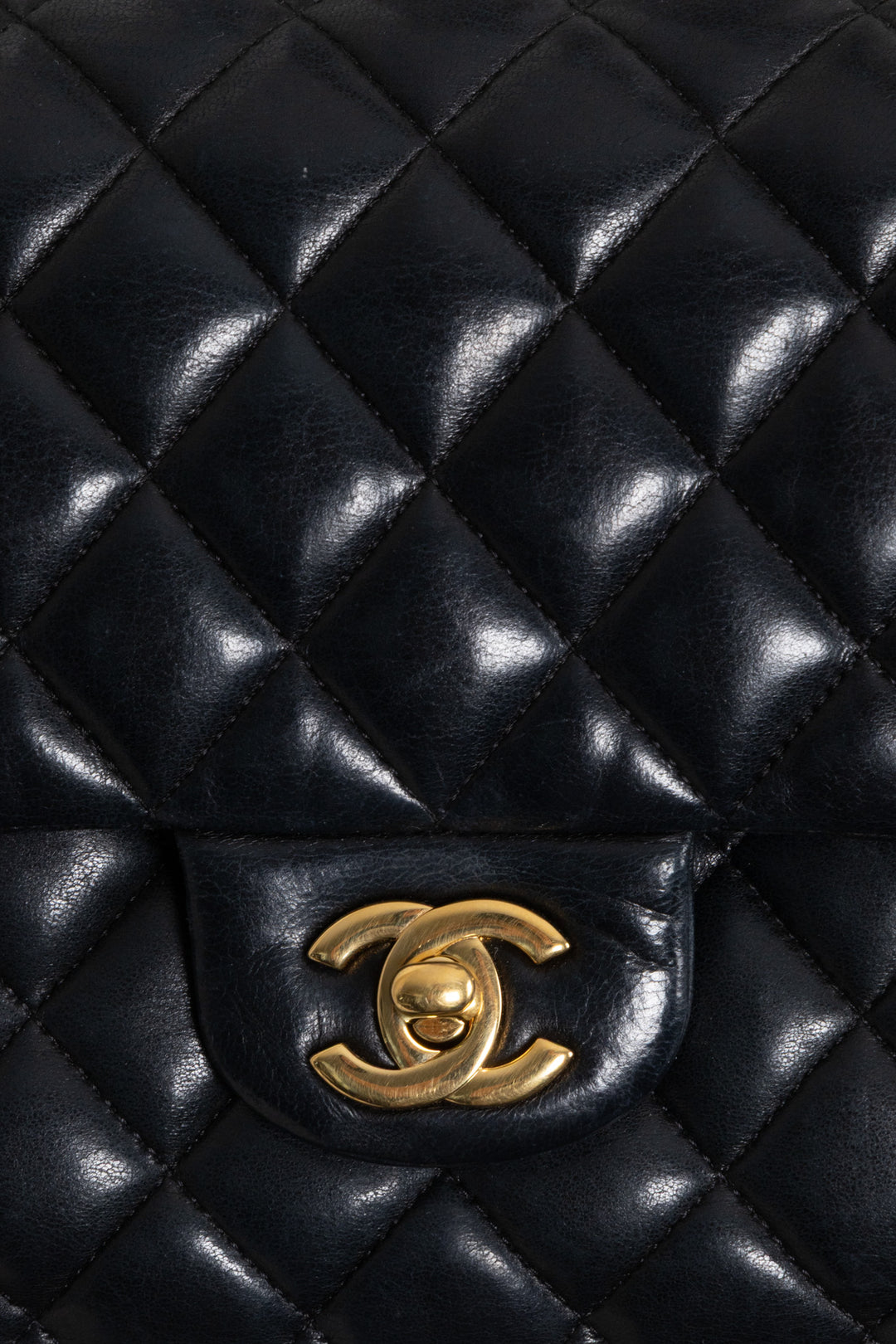 CHANEL Double Flap Bag Medium Lambskin Black