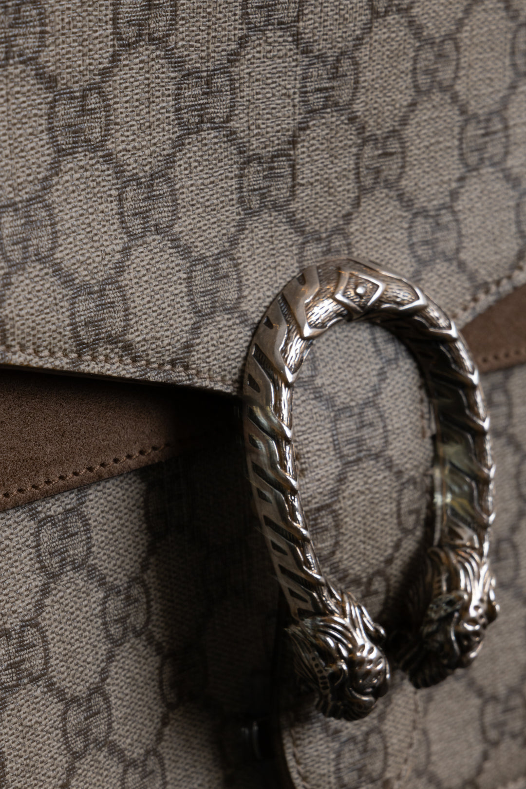 GUCCI Dionysus GG Supreme Bag Medium Brown