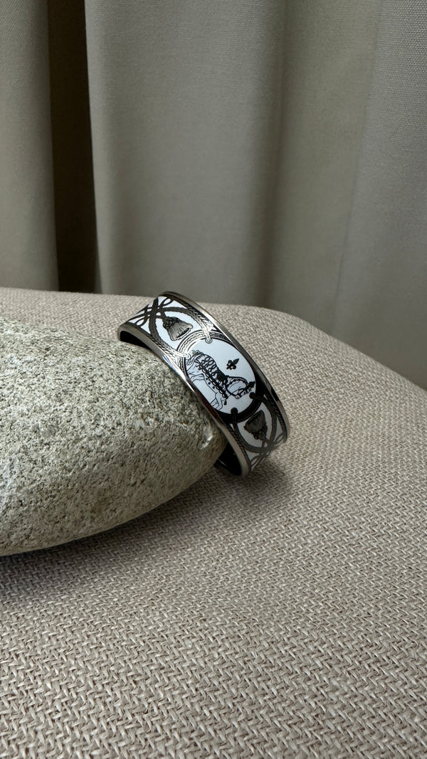 Bracelet large HERMÈS en émail argenté